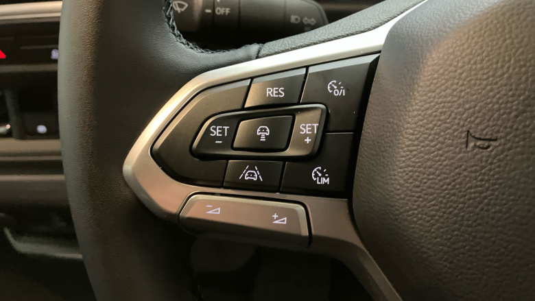 Volkswagen Transporter T32 Lwb Electric 100kW 65kWh Commerce Pro Van Auto